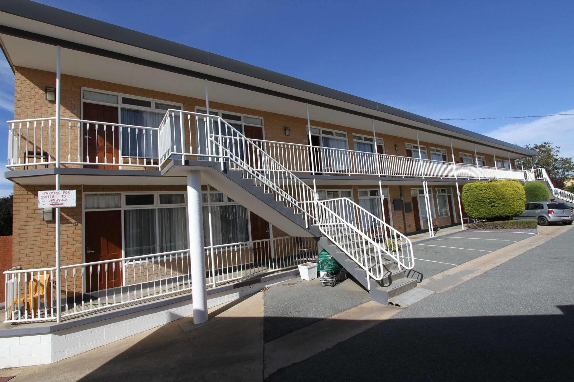 Queanbeyan Motel Exterior photo